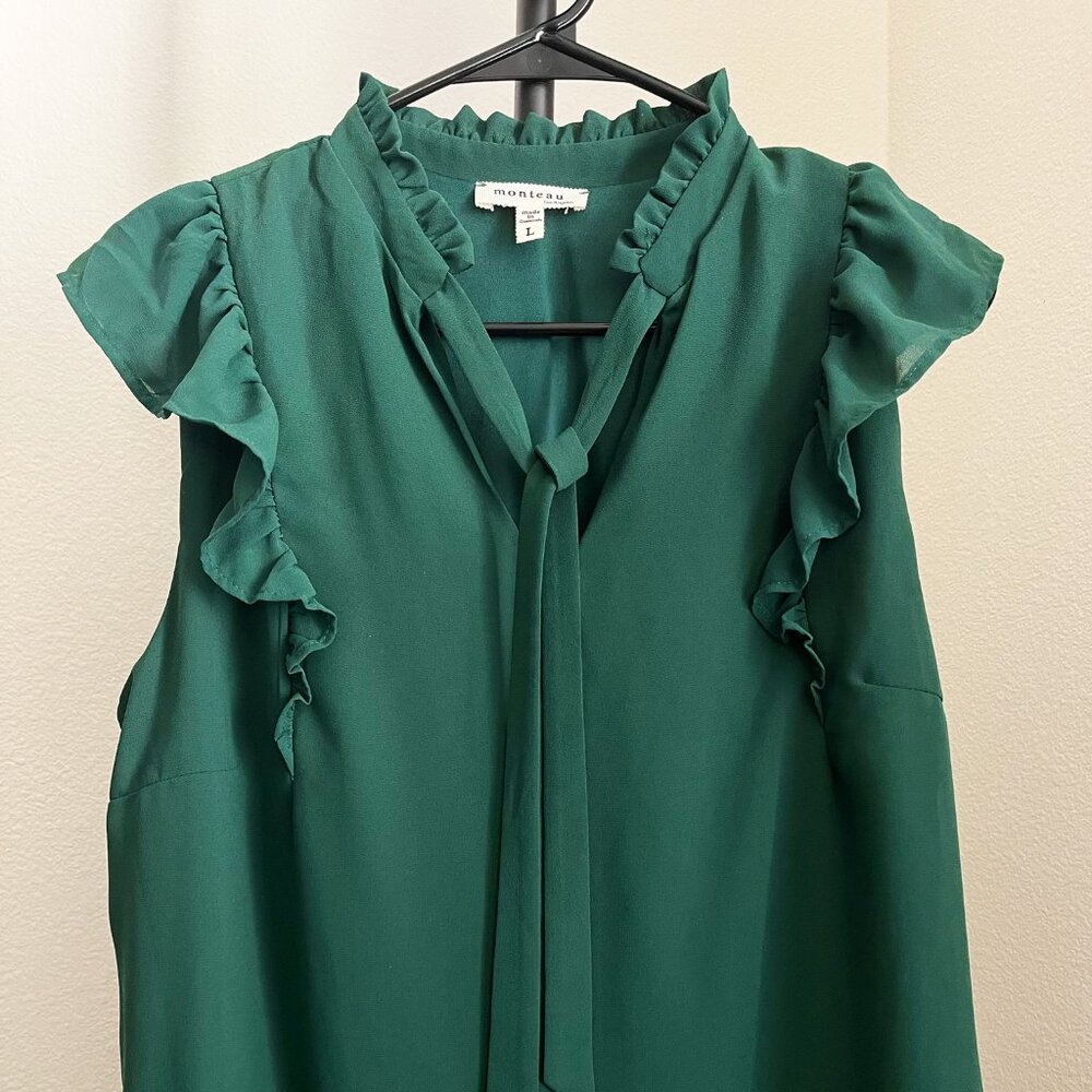 Monteau Sleeveless Green Blouse with Frilly Tied Collar, Size Large